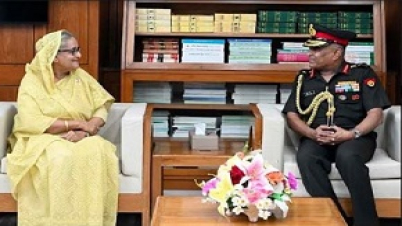 বাংলাদেশ-ভারত সেনাবাহিনীর মধ্যে সহযোগিতা জোরদারে প্রধানমন্ত্রীর