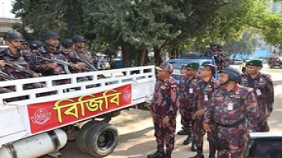 নির্বাচনে আইন-শৃঙ্খলা পরিস্থিতি নিয়ন্ত্রণে পেশাদারিত্বের সাথে কাজ