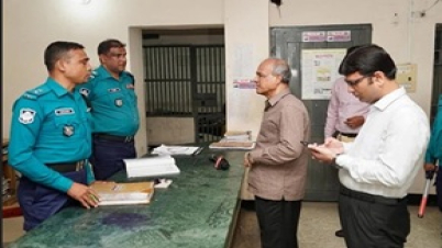 স্বরাষ্ট্র উপদেষ্টার রাজধানীর ৪টি থানা পরিদর্শন