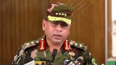 নিজেরা কাদা ছোড়াছুড়ি করলে স্বাধীনতা বিপন্ন হবে : সেনাপ্রধান