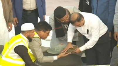 রাষ্ট্রীয় মর্যাদায় খালেদা জিয়ার দাফন সম্পন্ন রাষ্ট্রীয় মর্যাদায় খালেদা জিয়ার দাফন সম্পন্ন