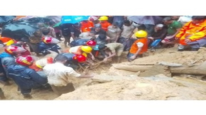 কক্সবাজারের রোহিঙ্গা ক্যাম্পে পাহাড় ধসে নিহত ৯