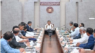 ঢাকার ট্রাফিক ব্যবস্থাপনা ঢেলে সাজানোর উদ্যোগ নিয়েছে সরকার