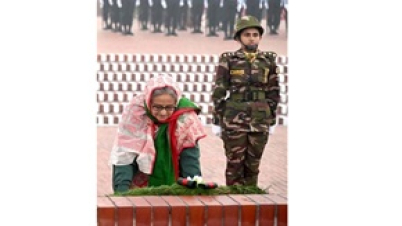 মুক্তিযুদ্ধের বীর শহীদদের প্রতি প্রধানমন্ত্রীর শ্রদ্ধা