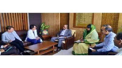 বাংলাদেশের কাছ থেকে বিশ্বের অনেক কিছু শেখার আছে :