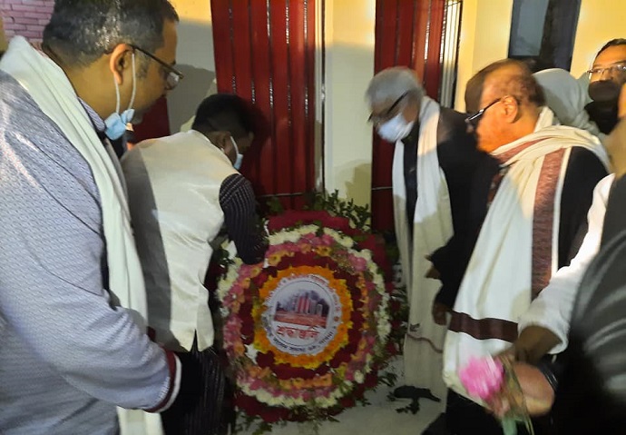 স্বরাষ্ট্র মন্ত্রণালয় সম্পর্কিত স্থায়ী কমিটির সভাপতি এ্যাড.শামসুল হক টুকু এমপি স্বরাষ্ট্র মন্ত্রণালয় সম্পর্কিত স্থায়ী কমিটির সভাপতি এ্যাড.শামসুল হক টুকু এমপি